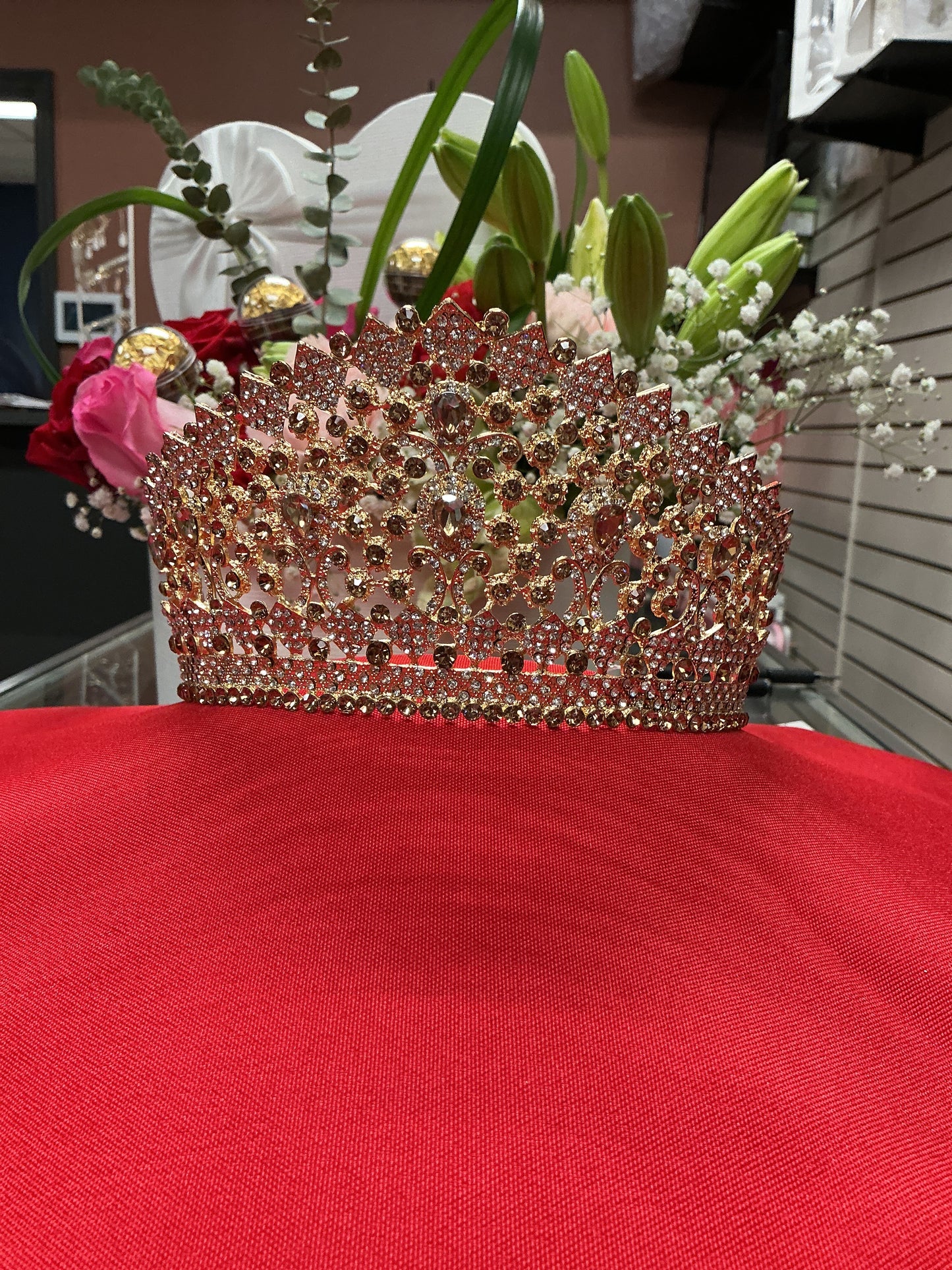 Diamond on gold tiara 1004