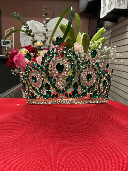 Green and diamond tiara 1003