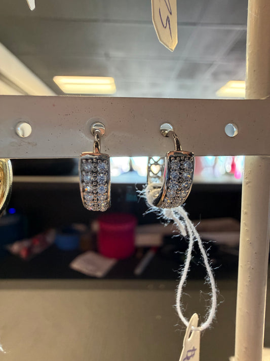 Silver clear earrings