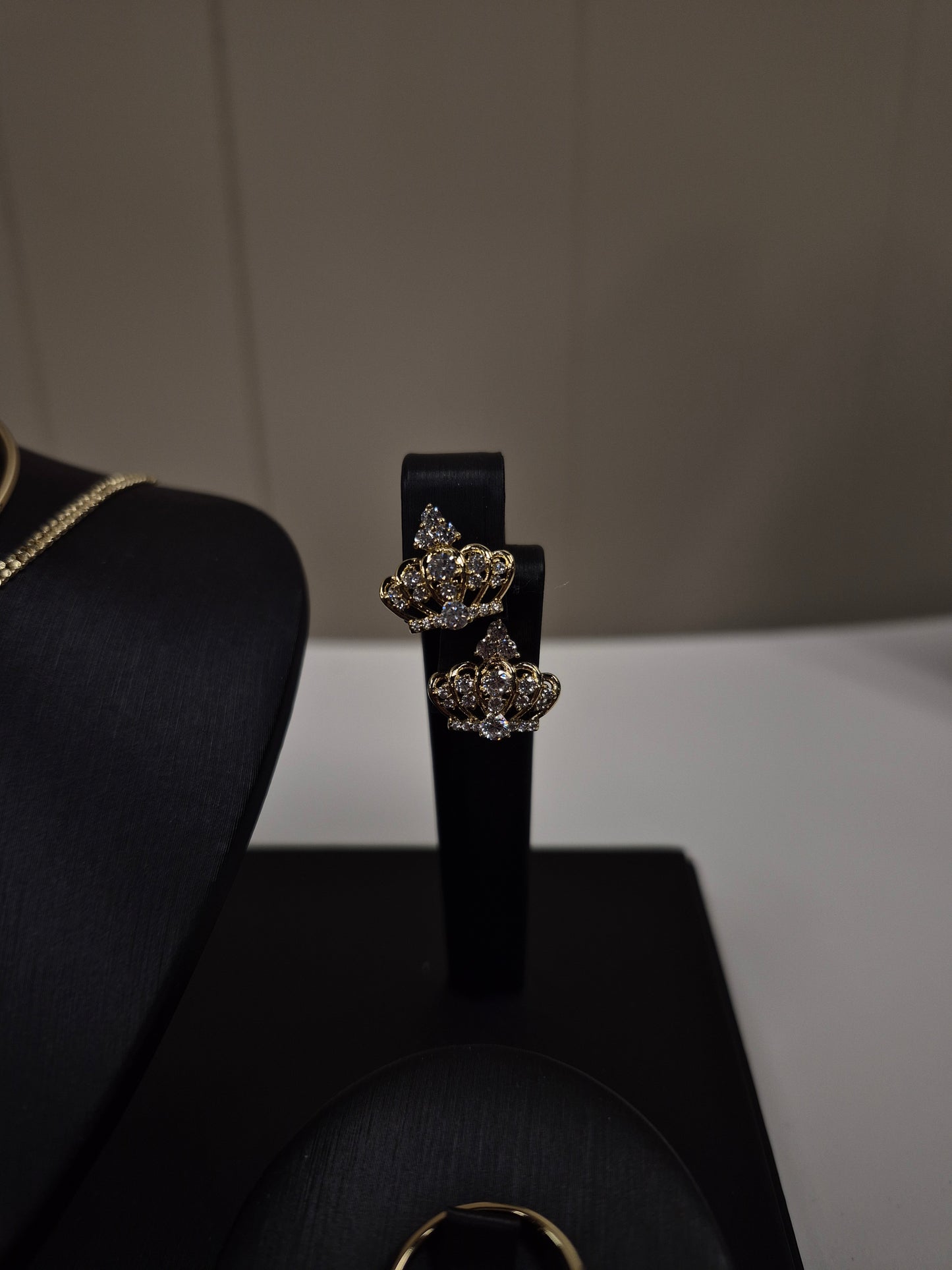 Quiñce Crown Jewelry Set