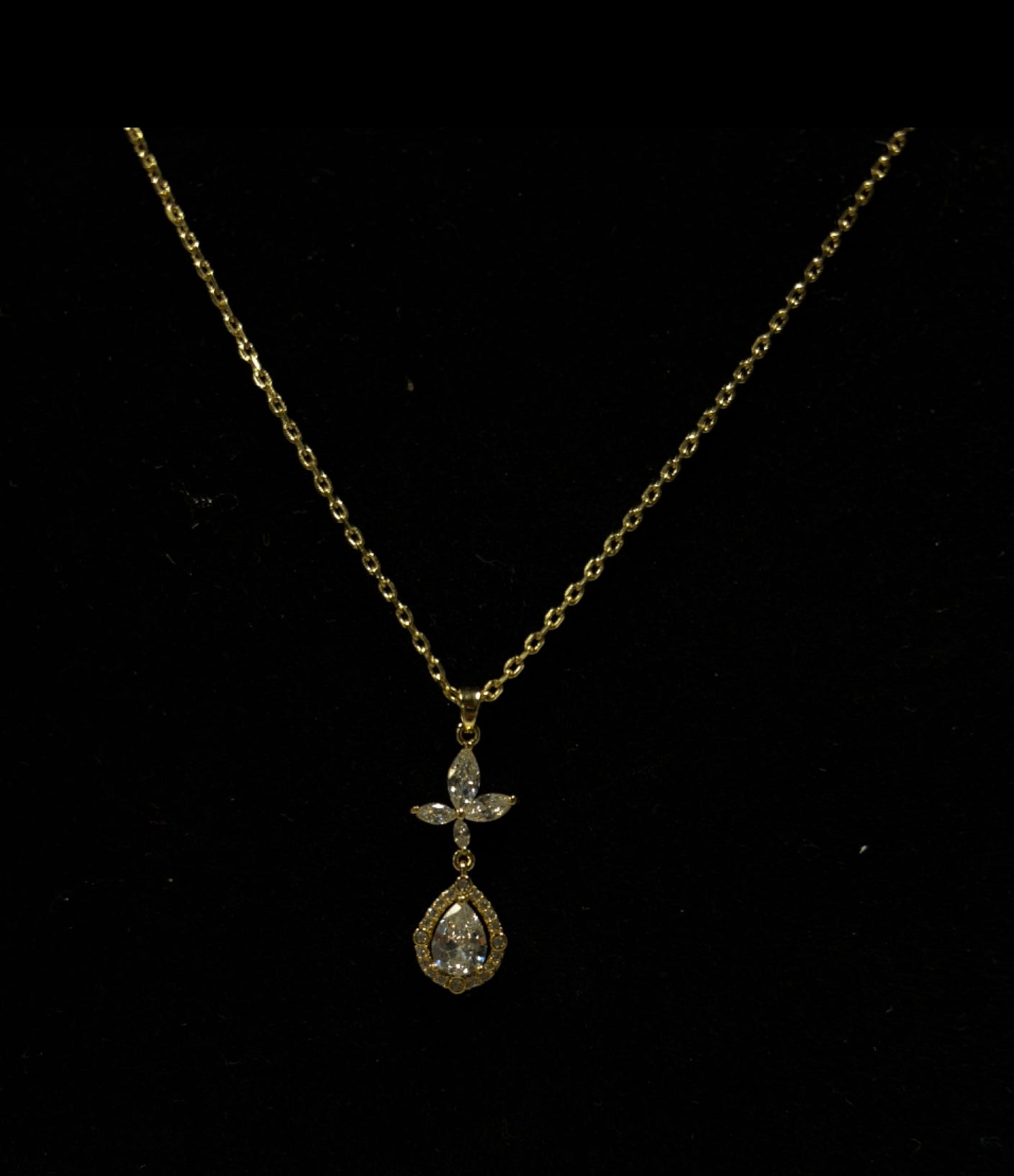 Dewdrop Earring and Necklace Set