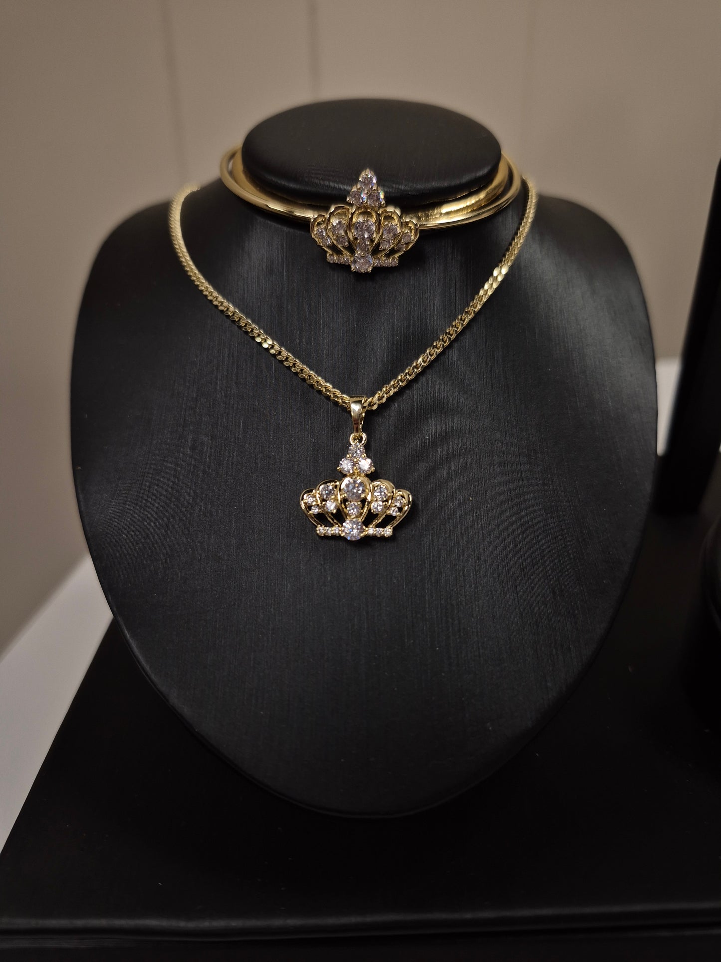 Quiñce Crown Jewelry Set